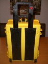 AMRE 2600W\n\nFoto von Michael Woischnik - VIELEN DANK FR DIE NETTEN MAILS!\n\nKommentar des Nutzers:\n\nPreis ca. 150 Euro\n\nMae innen:\n480x360x240(mm)\n\nMae auen:\n510x420x260(mm)\n\nGewicht leer:\n6,20kg\n\nGewicht mit Wrfelschaumstoff:\n7,10kg\n\nGewicht mit Innentasche:\n7,50kg\n\nTemperaturbedingungen:\n- 40 Grad Celsius - +80 Grad Celsius\n\nMade in Italy