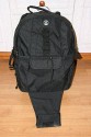 BILORA BACKPACK 2 - 321-R\n\nFoto und Text von Nils Wohlgemuth - VIELEN DANK!\n\nKommentar:\n\nHallo,\n \nvon Bilora gibts einen neuen groen Rucksack.\nDen Backpack 2\n \nIch war auf der Suche nach einem groen Rucksack der nicht das Preisniveau von Lowe und Co hat.\nBin bei Bilora fndig geworden.\n \nVoraussetzung fr den Kauf war bei mir:\n         Unterbringung meiner EOS 400D  & Batteriegriff & Objektiv 70-300 mit aufgesetzter Geli\n         Platz fr weitere Objektive und Blitze\n         Stativ auf dem Rcken mittig gehalten\n         Platz fr Wasser\n         Platz fr 17 Zoll Notebook\n         Wenn das Notebook fach nicht genutzt wird, will ich eine dnne wasserfeste Jacke dort unterbringen knnen\n \nUnd was soll ich sagen alles hat Platz.\n \nQualitativ wrde ich das Material sehr nahe bei Lowe einsortieren. Mein Slingshot fhlt sich hnlich an.\n\nDie Reiverschlsse sind leichtgngig und sehen stabil aus.\n \nAnbei die Fotos.\n \nMit freundlichem Gru\n \nNils Wohlgemuth
