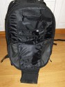 BILORA BACKPACK 2 - 321-R\n\nFoto und Text von Nils Wohlgemuth - VIELEN DANK!\n\nKommentar:\n\nHallo,\n \nvon Bilora gibts einen neuen groen Rucksack.\nDen Backpack 2\n \nIch war auf der Suche nach einem groen Rucksack der nicht das Preisniveau von Lowe und Co hat.\nBin bei Bilora fndig geworden.\n \nVoraussetzung fr den Kauf war bei mir:\n         Unterbringung meiner EOS 400D  & Batteriegriff & Objektiv 70-300 mit aufgesetzter Geli\n         Platz fr weitere Objektive und Blitze\n         Stativ auf dem Rcken mittig gehalten\n         Platz fr Wasser\n         Platz fr 17 Zoll Notebook\n         Wenn das Notebook fach nicht genutzt wird, will ich eine dnne wasserfeste Jacke dort unterbringen knnen\n \nUnd was soll ich sagen alles hat Platz.\n \nQualitativ wrde ich das Material sehr nahe bei Lowe einsortieren. Mein Slingshot fhlt sich hnlich an.\n\nDie Reiverschlsse sind leichtgngig und sehen stabil aus.\n \nAnbei die Fotos.\n \nMit freundlichem Gru\n \nNils Wohlgemuth