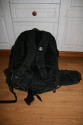 BILORA BACKPACK 2 - 321-R\n\nFoto und Text von Nils Wohlgemuth - VIELEN DANK!\n\nKommentar:\n\nHallo,\n \nvon Bilora gibts einen neuen groen Rucksack.\nDen Backpack 2\n \nIch war auf der Suche nach einem groen Rucksack der nicht das Preisniveau von Lowe und Co hat.\nBin bei Bilora fndig geworden.\n \nVoraussetzung fr den Kauf war bei mir:\n         Unterbringung meiner EOS 400D  & Batteriegriff & Objektiv 70-300 mit aufgesetzter Geli\n         Platz fr weitere Objektive und Blitze\n         Stativ auf dem Rcken mittig gehalten\n         Platz fr Wasser\n         Platz fr 17 Zoll Notebook\n         Wenn das Notebook fach nicht genutzt wird, will ich eine dnne wasserfeste Jacke dort unterbringen knnen\n \nUnd was soll ich sagen alles hat Platz.\n \nQualitativ wrde ich das Material sehr nahe bei Lowe einsortieren. Mein Slingshot fhlt sich hnlich an.\n\nDie Reiverschlsse sind leichtgngig und sehen stabil aus.\n \nAnbei die Fotos.\n \nMit freundlichem Gru\n \nNils Wohlgemuth