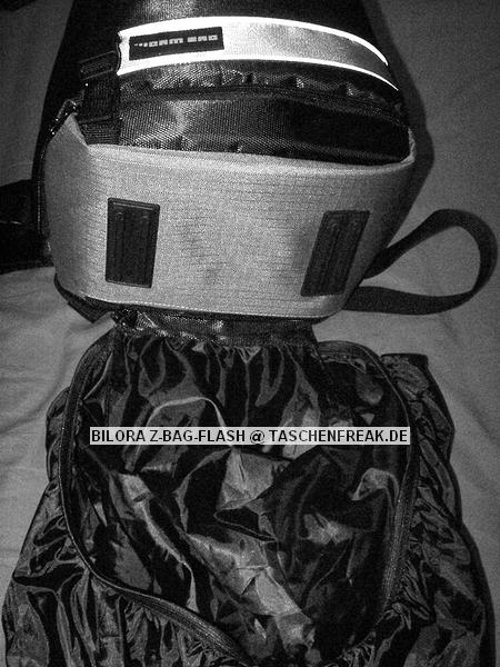 BILORA Z-BAG-FLASH\n\nFoto von Benedikt Zierer - VIELEN DANK FR DEIN MAIL!\n\nKommentar des Nutzers:\n\nAlso ich hab mal ein paar Fotos von meiner Ausrstung im Slingshot-Nachbau gemacht, die offizielle Bezeichnung fr dieses Modell ist wohl BILORA Z BAG-FLASH, wobei auf dem Rucksack nur Cam Bag, der Name des Onlineshops steht. Sie knnen die Bilder gerne auf Ihre Homepage stellen, am geeignetsten erscheint mir die Rubrik Rucksack mit einem Umhngegurt.\n\nMfG Benedikt Zierer