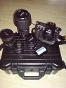 B&W INTERNATIONAL KOFFER 40\n\nFoto von Fabian Kirscht - VIELEN DANK!\n\nKommentar des Nutzers:\n\nDer b&w typ 40 Koffer. Klein und handlich. Gewicht nur 1,9kg und klein genug frs Handgepck auf Flugreisen. Verstaut sind:\n\n- Nikon D2h Gehuse mit Ersatzakku (passt unter den SB800, der fehlt auf den\nBildern)\n- Nikon 80-200 af-d 2,8 Drehzoom\n- Nikon 50mm 1,4 af-d\n- Nikon 85mm 1,8 af-d\n- Sigma 20mm 1,8 incl. sonnenblende (liegt auf dem Tele sicher auf, nichts kratzt oder schabt)\n\nBekanntermaen ist er absolut wasserdicht und stofest. Preis liegt bei ca. \n70. das Rucksacksystem BPS 40 (ca. 55) ist bestellt und Bilder werden nachgereicht. Fr 135 erhlt man dadurch einen 100% wasserdichten und bequemen Travelrucksack, der auch die hrtesten Strapazen aushlt.