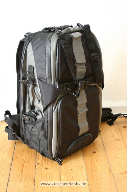 CALUMET BP1500\n\nFotos und Kommentar von Stefan Nicklaussen - VIELEN DANK!\n\nKommentar:\n\nHallo,\nich habe mir mal die Mhe gemacht, den von mir frisch erworbenen Rucksack "Calumet BP 1500", zu fotografieren. Ich hoffe die Bilder sind brauchbar, ansonsten einfach bei mir melden.\n \nLieben Gru und vielen Dank fr die Seite. Stefan