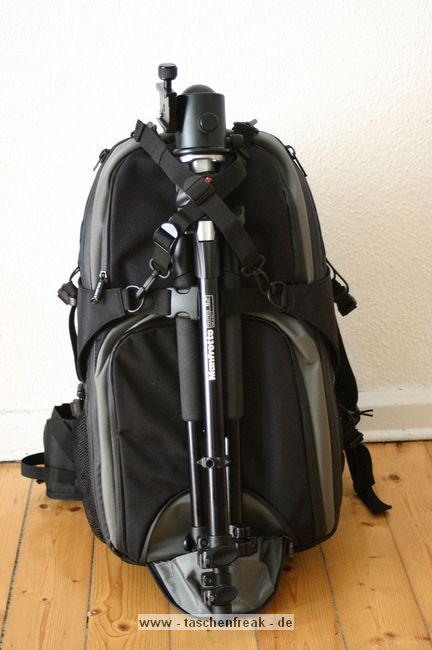 CALUMET BP1500\n\nFotos und Kommentar von Stefan Nicklaussen - VIELEN DANK!\n\nKommentar:\n\nHallo,\nich habe mir mal die Mühe gemacht, den von mir frisch erworbenen Rucksack "Calumet BP 1500", zu fotografieren. Ich hoffe die Bilder sind brauchbar, ansonsten einfach bei mir melden.\n \nLieben Gruß und vielen Dank für die Seite. Stefan