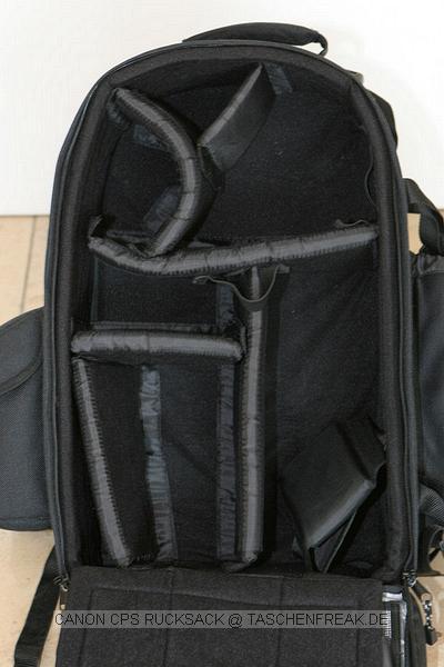 Foto von Marc Weigert - VIELEN DANK DAFR!\n\nKommentar des Nutzers:\n\nDieser Rucksack ist im Fachhandel nicht erhltlich!!!\n\nIn den Rucksack kriegt Ihr zwei Bodies, ein 70-200/2.8, ein 100-400/5.6, ein 24,70/2.8, ein 300/2.8, einen Blitz, Ersatzakkus und wenn ich mich nicht tusche, war sogar einmal noch ein 16-35/2.8 und eine mobile Festplatte mit drin. Dann ist noch Platz fr ein Notebook und allem mglichen Kleinkram, an einer der Aussenseiten ist eine Art Neoprenbeutel, in den eine 1,5l Wasserflasche reingeht, an der anderen Seite ist eine verstrkte Aussentasche, in die noch eine Festbrennweite passen sollte, vorn am Gurtzeug kommt das Handy rein.\n\nSehr praktisch ist der auffaltbare Sonnenschutz fr das Notebook. Fr den Transport des Notebooks befindet sich im dafr vorgesehen Bereich noch eine herausnehmbare, gepolsterte Hlle um mehr Schutz zu erhalten.