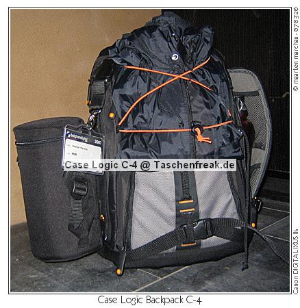 CaseLogic C4 - Back Pack\n\nFoto von Maarten Marchau - MANY THANKS TO BELGIUM!\n\nKommentar des Nutzers (Leider nur auf Belgisch):\n\ndeze middag van musse mijn nieuwe CaseLogic BackPack\nmogen ontvangen. natuurlijk was ik uiterst benieuwd of ik\ner alles zou in krijgen, dus meteen als ik thuiskwam vanavond\nde test gedaan. en ja hoor, alles zit er in\n\nen wat dan wel allemaal?\n\nen ik moet zeggen dat alles stevig zit, ik niet echt moet wringen\nom alles op z'n plaats te steken, maar er zal ook niks zomaar\nuitvallen. bv de 10D met grip zit goed, knelt nergens, maar het\nvraagt een kleine behendigheid om ze er ook zonder wringen in\nte "kantelen".\n\nhet materiaal dat er nu in zit gaat eigenlijk nooit allemaal mee.\nzo gebruik ik beide zooms (28-80 en 100-300) uiterst zelden.\nde 2.0 extender is ook maar tegen de volgende aankoop: een\n400f5.6 die dan mooi aan de zijkant kan worden bevestigd.\nook de laptop heb ik nog niet, maar er is ruim voldoende plaats.\nmocht je je afvragen of er nog wel ander gerief mee kan, hier\nnog een toemaatje:\n\nhoe hij zich in het veld gaat gedragen zal ik nog moeten uittesten,\nmaar voor zover ik ze al gedragen heb valt dat wel mee. enkel een\nborst-riem lijkt me te ontbreken, maar daar vind ik wel wat op .\n\nmoesten er nog mensen twijfelen, dan kunnen ze me\naltijd een berichtje sturen \n\n(Taschenfreak bernimmt keine Haftung und Gewhr fr den Textinhalt - da wir kein Belgisch knnen ...)