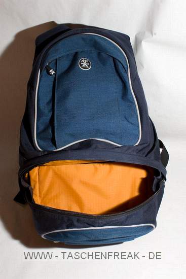 CRUMPLER FORMAL LOUNGE\n\nFoto und Kommentar von Bernd Mohrand - VIELEN DANK!\n\nKommentar:\n\nHi!\n\nDa ich zur Zeit meinen Formal lounge verkauft, habe ich ein paar \nBilder gemacht. Diese können ja bei Taschenfreak nie schaden, stimmts? \nHab sie mal in den Anhang gepackt. Sie dürfen natürlich veröffentlicht \nund bearbeitet werden.\n\nGruß\nBernd