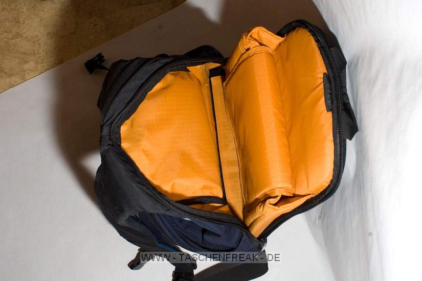 CRUMPLER FORMAL LOUNGE\n\nFoto und Kommentar von Bernd Mohrand - VIELEN DANK!\n\nKommentar:\n\nHi!\n\nDa ich zur Zeit meinen Formal lounge verkauft, habe ich ein paar \nBilder gemacht. Diese können ja bei Taschenfreak nie schaden, stimmts? \nHab sie mal in den Anhang gepackt. Sie dürfen natürlich veröffentlicht \nund bearbeitet werden.\n\nGruß\nBernd