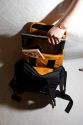 CRUMPLER FORMAL LOUNGE\n\nFoto und Kommentar von Bernd Mohrand - VIELEN DANK!\n\nKommentar:\n\nHi!\n\nDa ich zur Zeit meinen Formal lounge verkauft, habe ich ein paar \nBilder gemacht. Diese knnen ja bei Taschenfreak nie schaden, stimmts? \nHab sie mal in den Anhang gepackt. Sie drfen natrlich verffentlicht \nund bearbeitet werden.\n\nGru\nBernd