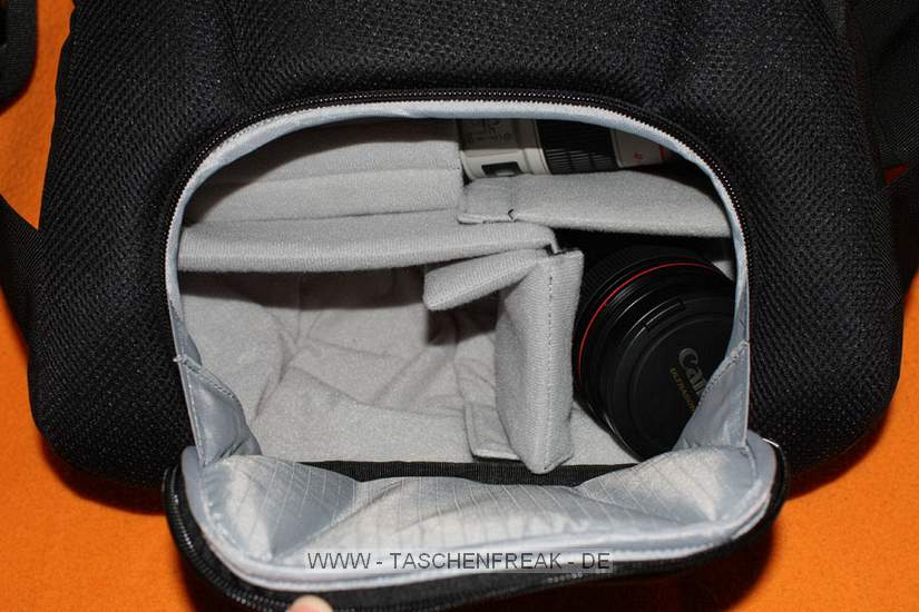 CRUMPLER MESSENGER BOY HALF PHOTO BACKPACK\n\nFoto und Kommentar von Christoph Schnarr - VIELEN DANK!\n\nKommentar des Nutzers:\n\nHallo!\n\nAnbei ein paar Bilder vom Crumpler Messenger Boy Half Photo Backpack. \nSoll ich noch weitere Perspektiven fotografieren?\n\nCiao,\nChristoph