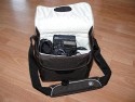 CRUMPLER MUFFIN TOP 7500\n\nFoto und Text von Marcus Mund - VIELEN DANK!\n\nKommentar:\n\nHallo Jrg!\n\nFinde Deine Seite echt klasse, ist eine super Entscheidungshilfe, wenn man sich eine neue Tasche zulegen mchte. Habe mir heute die Crumpler Muffin Top 7500 gekauft und gleich bestckt. Bilder davon habe ich beigefgt.\n\nWas gibt?s auf den Bilder zu sehen?\n- meine neue Crumpler Muffin Top 7500 in Espresso/Sand\n- Canon EOS 450D mit angesetztem Batteriegriff und angesetztem Tamron AF 18-270mm F/3,5 -6,3 Di II VC LD mit umgekehrt montierter Gegenlichtblende (auf den "offenen" Bildern jeweils in der Mitte)\n- Sigma 10-20mm F4-5,6 EX DC HSM mit umgekehrt montierter Gegenlichtblende (auf den "offenen" Bilder jeweils rechts oben)\n- Canon EF 50mm 1:1.8 II mit umgekehrt montierter Gegenlichtblende (auf den "offenen" Bildern jeweils links unten)\n- Nissin Di622 (auf den "offenen" Bildern jeweils links oben)\n- div. Zubehr\n\nVielleicht magst Du die Bilder ja einstellen?\n\nViele Gre,\nMarcus