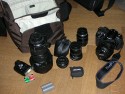 CRUMPLER MUFFIN TOP 7500\n\nFoto und Text von Stefan Hahn - VIELEN DANK!\n\nKommentar:\n\n\nHallo,\n \ndas ist meine Crumpler Muffin Top 7500 in Espresso/Sand\n \nDas Teilchen ist Klasse - denn sie ist hbsch, lsst sich super tragen, ist nicht zu gross im Aussehen aber gross was alles reinpasst. \n \n Im Hauptfach habe ich folgendes:\n Body Fuji S5Pro \n 4 Objektive (Nikkor 16-85VR, Nikkor 50mm 1.8 mit Geli, Nikkor 35-70 mit Retroadapter, Sigma 70-210 2.8 APO) \n 2 Telekonverter Kenko 1.5x und Kenko 2.0x (im Beutel)\nVorne passt dann noch locker das Zubehr rein:\nBlitz Nikon SB-400 \nDiverse Speicherkarten \nErsatzakku und -Batterien\nciao,\nStefan
