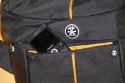 CRUMPLER PRETTY BOY BACKPACK XL\n\nFoto von Jrg Langer\n\nKommentar des Nutzers:\n\nDie Crumpler Pretty Boys sind sehr gut verarbeitet und extrem strapazierfhig.\nDas Ladevolumen innen ist deutlich kleiner wie die Crumpler dieses von auen einem "vormachen". Die Form ist sehr stylish und nicht direkt als Fotorucksack zu identifizieren, was diese fr Citytouren sehr empfehlenswert macht. \n\nDas Fotofach ist gut geschtzt und stark gepolstert. Das Notebookfach, welches durch das obere Daypackfach zugnglich ist ist gut geschtzt am Rcken angenehm und kann stressfrei bis zu 17" Apple oder 15,4" Notebooks anderer Hersteller aufnehmen. Die Tragegurte sind angenehm gepolstert aber auch nicht zu dick und strend. Einen Bauchgurt gibt es nicht. \n\nDie Reissverschlsse sind leichtgngig und sehr gut geschtzt durch groe feste Stoffberhnge.\n\nStativhalterung und Befestigungsschlaufen hat dieser Foto-Daypack-Rucksack nicht.\n\nPreis / Leistung ist bei Crumpler sehr gut!