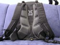 CULLMANN BACK PACK 600\n\nFoto und Text von Thomas WIll - VIELEN DANK!!\n\nKommentar:\n\nHallo Jrg,\n\nes hat jetzt ein bischen gedauert, aber hier sind die Fotos.\nEs ist ein Cullmann Back Pack 600 + in black/grey.\nDas Notebookfach habe ich nicht fotografiert, weil es da nicht viel zu sehen \ngibt. Es pat ein 15,4 Zoll (IBM Thinkpad T60) bequem rein.\n\nDie Ausrstung ist noch nicht so arg viel, weil ich gerade mit DSLR anfange.\nEs ist eine Canon D60 mit einem 580 EX II (oben quer) in seiner Schutzhlle, \ndaneben das Netzteil fr den Akku mit Kabel.\n\nDie Fcher und Netze in den Deckeln sind sehr grorumig. Darin sind die \nAnleitungen fr Kamera und Blitz und 2x4 Akkus verstaut, was auf den Fotos gar \nnicht auffllt.\nDie Polsterung (auch am Rcken) ist sehr ppig. \n\nSchne Gre\nThomas