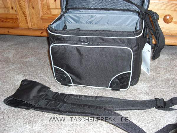 CULLMANN TRENTO PHOTO 4\n\nFoto von Kai - VIELEN DANK!\n\nKommentar:\nHallo,\nich habe da auch noch ein paar Bilder fr Deine Page:\n \nBei der Tasche handelt es sich um die Cullmann Trento Photo 4\nEs ist eigentlich eine Schultertasche, kann aber durch den mitgelieferten \nGurt als Rucksack umfunktioniert werden.\n \nInnenmasse (BxHxT): 32/21/18 cm (Hersteller) \nGewicht: 1.445 g \nDie Tasche macht einen sehr hochwertigen Eindruck.\nMan bekommt sie mit etwas Glck fr rund 50 Euro.\n \nGruss\nKai