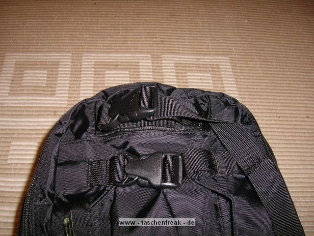DAKINE MISSION PHOTO\n\nFoto und Text von Bjrn - VIELEN DANK!\n\nKommentar:\n\nHallo\n\nWie ich beim suchen nach einem Rucksack feststellen musste gibt es keinen Review vom Dakine Mission Photo. Den habe ich mir dann bei Amazon bestellt zusammen mit dem Sequence 2009 der mir dann aber doch zu gro war.\n\nAnbei einpaar Bilder die sie gerne Verffentlichen drfen aber nur mit meinem Vornamen bitte!\nIch hoffe sie reichen aus!\n\nGru Bjrn