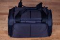 DELSEY PRO 1\n\nFoto und Kommentar von Stefan Schfer - VIELEN DANK!\n\nKommentar:\n\nHallo,\n\nwrde gerne die Bilder dieser Tasche fr eure Seite zur Verfgung stellen:\n\nDelsey Pro 1.\n\n(Zur Grenvorstellung die 1,5L Flasche Wasser)\n\nWirklich viel Platz , ich habe eine 5D mit Batteriegriff und angesetztem 70-200 2.8 L IS, eine 40D mit Batteriegriff und 50mm 1.4, zwei zustzliche Objektive, Blitz 580 EX II und diverses Zubehr drin. Ist noch weiterer Platz. Also, wer eine wirklich groe Tasche fr viel Equipment braucht - ich kann diese nur empfehlen. Von der Verarbeitung und Qualitt des Materials her wrde ich behaupten wollen, besser als Lowepro.\n\nDie Griffe sind "versenkbar", der Schulterriemen ist super gepolstert, Bodenplatte fest - hnlich einer Sporttasche mit Standfen, das Regencover ist gut verstaut, das Hauptfach lsst sich mit einem mitgelieferten Bgelschlo verschlieen und in zwei Ebenen aufteilen. Toll sind auch die mitgelieferten Objektivschutzhllen.\n\nGru, Stefan Schfer