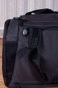 DELSEY PRO 1\n\nFoto und Kommentar von Stefan Schfer - VIELEN DANK!\n\nKommentar:\n\nHallo,\n\nwrde gerne die Bilder dieser Tasche fr eure Seite zur Verfgung stellen:\n\nDelsey Pro 1.\n\n(Zur Grenvorstellung die 1,5L Flasche Wasser)\n\nWirklich viel Platz , ich habe eine 5D mit Batteriegriff und angesetztem 70-200 2.8 L IS, eine 40D mit Batteriegriff und 50mm 1.4, zwei zustzliche Objektive, Blitz 580 EX II und diverses Zubehr drin. Ist noch weiterer Platz. Also, wer eine wirklich groe Tasche fr viel Equipment braucht - ich kann diese nur empfehlen. Von der Verarbeitung und Qualitt des Materials her wrde ich behaupten wollen, besser als Lowepro.\n\nDie Griffe sind "versenkbar", der Schulterriemen ist super gepolstert, Bodenplatte fest - hnlich einer Sporttasche mit Standfen, das Regencover ist gut verstaut, das Hauptfach lsst sich mit einem mitgelieferten Bgelschlo verschlieen und in zwei Ebenen aufteilen. Toll sind auch die mitgelieferten Objektivschutzhllen.\n\nGru, Stefan Schfer