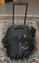 Drr Advantage Professionell Trolly Big\n\nFoto von Jens Hartkopf - VIELEN DANK!\n\nKommentar des Nutzers:\n\nHier also die Bilder von meinem "Drr Atventure Professionell Rucksack/Trolly Big" (so heit das Teil laut Katalog).\nDer aktuelle Listenpreis fr das Ding ist bei Drr 269 Euro. \n \nIch find es zwar nicht billig, dafr ist das Ding aber regengeschtzt und recht ordentlich verarbeitet.\n\nAuf einem der Bilder ist er mal gepackt. Das schleppe ich natrlich normalerweise nicht alles mit mir rum... ;D daher hab ich auch noch kleinere Taschen und Ruckscke. Nach was groem wo ich notfalls man das meiste so rein bekomme hab ich aber lange suchen mssen, daher ist das Ding glaube ich auch fr andere interessant. Auerdem lsst sich das Teil sowohl als Rucksack -schwitz- *ggg* als auch was wegen des Gewichtes natrlich deutlich angenehmer ist, als stabiler Trolly verwenden. \n \nKurz noch die Mae lt, Katalog:\n \ninnen: H X B X T = 48 X 38 X 20 cm\nauen: 56 X 48 X 32\n \nAuf einem der Fotos hab ich mal abgebildet was ich da normalerweise so reinpacke. Bis auf die 20D mit dem 16-35 dem 3. Blitz und ST-E3, das war gerade im Gebrauch, und ich stand auch wie  fast immer auf der falschen Seite der Kamera \n \nGru Jens