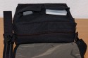 DOMKE F-5XZ\n\nFoto von einem Anonymen User - VIELEN DANK!\n\nKommentar:\n\nHallo Jrg,\n\nerstmal vielen Dank fr die Taschenfreak-Seite, hat mir schon oft geholfen! Nun will ich auch mal was beisteuern, die Domke F-5XZ oder F-5XC fehlte bisher noch. La nur bitte meinen Namen nicht auftauchen.\n\nZur Tasche: Ich hatte eine mglichst kleine und unaufdringliche Tasche fr die Kombination Nikon D200/17-55 2.8/70-200VR 2.8 (alle Objektive mit Gelis) gesucht und bin bei der Domke F-5XZ gelandet. Statt dem 70-200VR passen auch ein 105VR und ein 12-24. In die kleinen Taschen an der Vorderseite passen noch 77er Filter, Ersatzakku und Putzzeug, fr Papier gibt es eine Tasche auf der Rckseite. Viel kleiner sollte es nicht gehen, besonders dick gepolstert ist sie auch nicht, reicht mir aber vllig. Den grellen roten Aufnher auf der Vorderseite (genau wie bei den Fotos der F-5XB) hab ich abgeschnitten.\n\nVon der F-5XC sollte sich die F-5XZ nur durch den fehlenden Reiverschlu fr die Befllung einer eventuellen unteren Etage unterscheiden - den brauche ich bei meiner Nutzung aber nicht. \n\nVielleicht hilfts ja dem einen oder anderen.\n\nGru