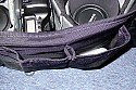 DOMKE J1\n\nFoto von Jrg Langer\n\nKommentar des Nutzers:\n\nProfi Tasche aus USA.\n\nDer Balistic Nylon SToff ist das strapazierfhigste Material das man bekommen kann fr eine Fototache. Die Auentaschen sind extrem gut nutzbar. Der Metalsenverschluss vorne an der Tasche ist etwas hakelig aber extrem gut verschlossen und das auch im groen "Reportagedschungel". DIe beiden Vordertaschen sind fr groe Systemblitzgerte ausgelegt und das sit sehr praktisch. Die Inneneinteilungen sind leider fr 2,8er Optiken etwas "eng" aber trotzdem gut nutzbar.\n\nDomke ist nach wie vor sehr gut aber in Deutschland berteuert. Think Tank Photo ist auf selben hohen Verarbeitungsniveau und in DE besser lieferbar.