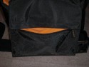 GOLLA LYNNE \n\nFoto und Kommentar von einem netten Anonymen User - VIELEN DANK!\n\nKommentar:\n\nDie Abmessungen: 250x190x140\n\nWas alles rein passt:\nMeine D60 mit aufgesetztem 50-200, 18-50 und ner 50er Festbrennweite. \nUnd selbst da wird's noch nicht eng. Es findet sich immer noch Platz fr\n2 0,5 Ltr Flaschen oder sonstigem.\n\nZubehr wie Akkus, Filter oder Speicherkarten finden problemlos in den 3 Auentaschen platz.\n\nDabei sind noch zwei Trennwnde, die sich wie blich beliebig platzieren lassen.\n\nGeschlossen werden kann die Tasche durch einen seitlich angebrachten Klettverschluss. Zustzlich sind noch zwei flache Magnete eingenht, die den "Deckel" unten halten, sollte man den Klettverschluss mal nicht schlieen.\n\nGru Bernd