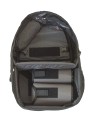 Foto von Hinnerk Holst - VIELEN DANK DAFR!\n\nKommentar des Nutzers/Herstellers:\n\nDer Kamerarucksack ist mit einer Regenhaut, einer seitlichen Netztasche und einem zustzlichen Beckengurt ausgestattet. Es werden 3 Zusatztaschen fr z.B. Objektive mitgeliefert.\n\nZustzlich knnen Sie fr dieses Modell Objektiv- und Einsatztaschen erwerben, welche sich im Innern des Rucksacks per Klettband und Schnellverschluss befestigen lassen. Auch ein gepolsterter Hftgurt ist erhltlich.\n\nAbmessungen und Gewicht\n\nAuen: ca. 49 x 31 x 19 cm (HxBxT) \nAbmessungen des gro eingestellten Bodenfachs: ca. 18 x 27 x 14 cm (HxBxT) \nGre der Seitentr: ca. 17 x 14 cm (HxB) \nGewicht inkl. Zusatztaschen und Regenhaut: ca. 1550 g \nLnge des abnehmbaren Beckengurtes: maximal ca. 125 cm \n\n\nAbmessungen der mitgelieferten Zusatztaschen:\n\nca. 7 x 11 cm (Durchmesser x L) und\nca. 7 x 11 cm (Durchmesser x L) und\nca. 9 x 14 cm (Durchmesser x L)