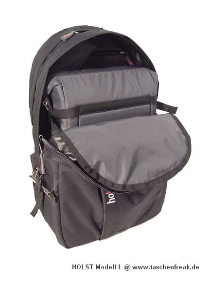 Foto von Hinnerk Holst - VIELEN DANK DAFR!\n\nKommentar des Nutzers/Herstellers:\n\nDer Kamerarucksack ist mit einer Regenhaut, einer seitlichen Netztasche und einem zustzlichen Beckengurt ausgestattet. Es werden 3 Zusatztaschen fr z.B. Objektive mitgeliefert.\n\nZustzlich knnen Sie fr dieses Modell Objektiv- und Einsatztaschen erwerben, welche sich im Innern des Rucksacks per Klettband und Schnellverschluss befestigen lassen. Auch ein gepolsterter Hftgurt ist erhltlich.\n\nAbmessungen und Gewicht\n\nAuen: ca. 49 x 31 x 19 cm (HxBxT) \nAbmessungen des gro eingestellten Bodenfachs: ca. 18 x 27 x 14 cm (HxBxT) \nGre der Seitentr: ca. 17 x 14 cm (HxB) \nGewicht inkl. Zusatztaschen und Regenhaut: ca. 1550 g \nLnge des abnehmbaren Beckengurtes: maximal ca. 125 cm \n\n\nAbmessungen der mitgelieferten Zusatztaschen:\n\nca. 7 x 11 cm (Durchmesser x L) und\nca. 7 x 11 cm (Durchmesser x L) und\nca. 9 x 14 cm (Durchmesser x L)