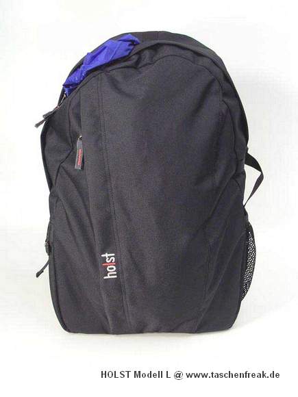 Foto von Hinnerk Holst - VIELEN DANK DAFR!\n\nKommentar des Nutzers/Herstellers:\n\nDer Kamerarucksack ist mit einer Regenhaut, einer seitlichen Netztasche und einem zustzlichen Beckengurt ausgestattet. Es werden 3 Zusatztaschen fr z.B. Objektive mitgeliefert.\n\nZustzlich knnen Sie fr dieses Modell Objektiv- und Einsatztaschen erwerben, welche sich im Innern des Rucksacks per Klettband und Schnellverschluss befestigen lassen. Auch ein gepolsterter Hftgurt ist erhltlich.\n\nAbmessungen und Gewicht\n\nAuen: ca. 49 x 31 x 19 cm (HxBxT) \nAbmessungen des gro eingestellten Bodenfachs: ca. 18 x 27 x 14 cm (HxBxT) \nGre der Seitentr: ca. 17 x 14 cm (HxB) \nGewicht inkl. Zusatztaschen und Regenhaut: ca. 1550 g \nLnge des abnehmbaren Beckengurtes: maximal ca. 125 cm \n\n\nAbmessungen der mitgelieferten Zusatztaschen:\n\nca. 7 x 11 cm (Durchmesser x L) und\nca. 7 x 11 cm (Durchmesser x L) und\nca. 9 x 14 cm (Durchmesser x L)