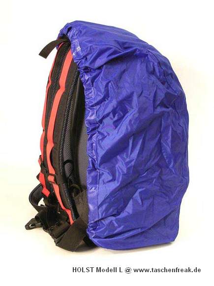 Foto von Hinnerk Holst - VIELEN DANK DAFR!\n\nKommentar des Nutzers/Herstellers:\n\nDer Kamerarucksack ist mit einer Regenhaut, einer seitlichen Netztasche und einem zustzlichen Beckengurt ausgestattet. Es werden 3 Zusatztaschen fr z.B. Objektive mitgeliefert.\n\nZustzlich knnen Sie fr dieses Modell Objektiv- und Einsatztaschen erwerben, welche sich im Innern des Rucksacks per Klettband und Schnellverschluss befestigen lassen. Auch ein gepolsterter Hftgurt ist erhltlich.\n\nAbmessungen und Gewicht\n\nAuen: ca. 49 x 31 x 19 cm (HxBxT) \nAbmessungen des gro eingestellten Bodenfachs: ca. 18 x 27 x 14 cm (HxBxT) \nGre der Seitentr: ca. 17 x 14 cm (HxB) \nGewicht inkl. Zusatztaschen und Regenhaut: ca. 1550 g \nLnge des abnehmbaren Beckengurtes: maximal ca. 125 cm \n\n\nAbmessungen der mitgelieferten Zusatztaschen:\n\nca. 7 x 11 cm (Durchmesser x L) und\nca. 7 x 11 cm (Durchmesser x L) und\nca. 9 x 14 cm (Durchmesser x L)