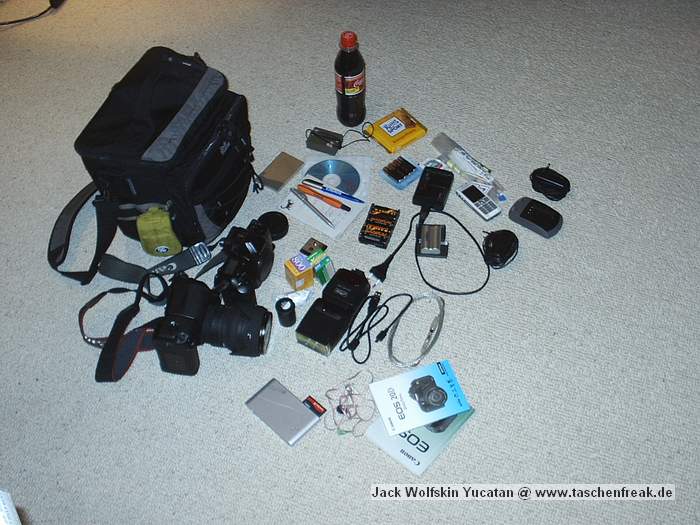 Foto von Konstantin Kleine - DANKE DAFR !\n\nKommentar des Nutzers:\n\nTasche ist Jack Wolfskin Yucatan, Kauf ca. 03/04, mir eig. zu klein ;-)\n\nIch wrde sie nicht emfehlen, emfindliche RVs, zu klein fr ne richtige Ausrstung, zu gro fr nur Kamera + Objektiv.