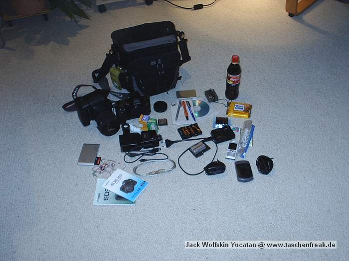 Foto von Konstantin Kleine - DANKE DAFR !\n\nKommentar des Nutzers:\n\nTasche ist Jack Wolfskin Yucatan, Kauf ca. 03/04, mir eig. zu klein ;-)\n\nIch wrde sie nicht emfehlen, emfindliche RVs, zu klein fr ne richtige Ausrstung, zu gro fr nur Kamera + Objektiv.