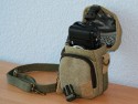 KALAHARI K-3\n\nFoto von Carsten Drohm - VIELEN DANK!\n\nKommentar des Nutzers:\n\nHallo,\n\nAuch wenn die Kalahari Gobabis K-3 die Innenmae 85 x 37 x 115 mm hat, passt die Canon G7 hinein. Die Kalahari K-3 macht einen wertigen Eindruck. Sie kann an der Schulter oder aber am Grtel getragen werden. \nFarben: canvas black oder canvas khaki. Die Fa. Kalahari gibt fnf Jahre Garantie.\n\nCarsten D.