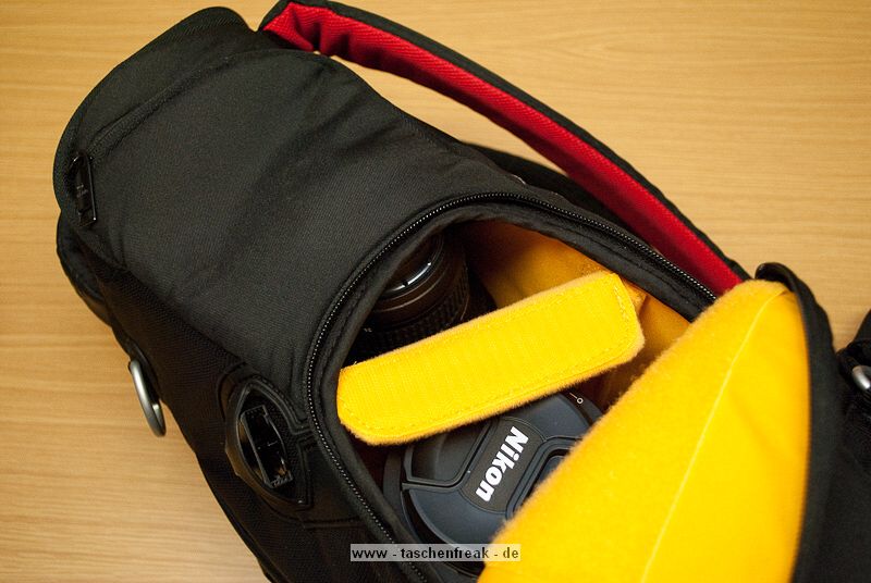 VERGLEICH: KATA 3N1-20 vs. KATA 3N1-30\n\nFoto und Kommentar von Taschenfreak.de\n\nKommentar:\n\nDetailtexte und Beschreibungen findet Ihr in den jeweiligen Galerien der beiden Modelle auf Taschenfreak.de.\n\nMan sieht den Grenunterschied schon arg so das beide auch in einem Haushalt durchaus Ihre daseinsberechtigung haben.\n\nWer ein Nikon 70-200 2.8 mit Geli verstauen mchte neben einer groen Cam wie der Nikon D3 oder der Canon 1er Serie ist mit dem 3N1-30 besser beraten. Wer das 2.8er Monster 70-200 nicht unterwegs braucht kann auch mit einer der groen Proficams beruhigt zum 3N1-20 greifen.\n\nWir hoffen der Vergleich hilft Euch!\n\nEuer Taschenfreak\n\nJrg Langer\nwww.taschenfreak.de