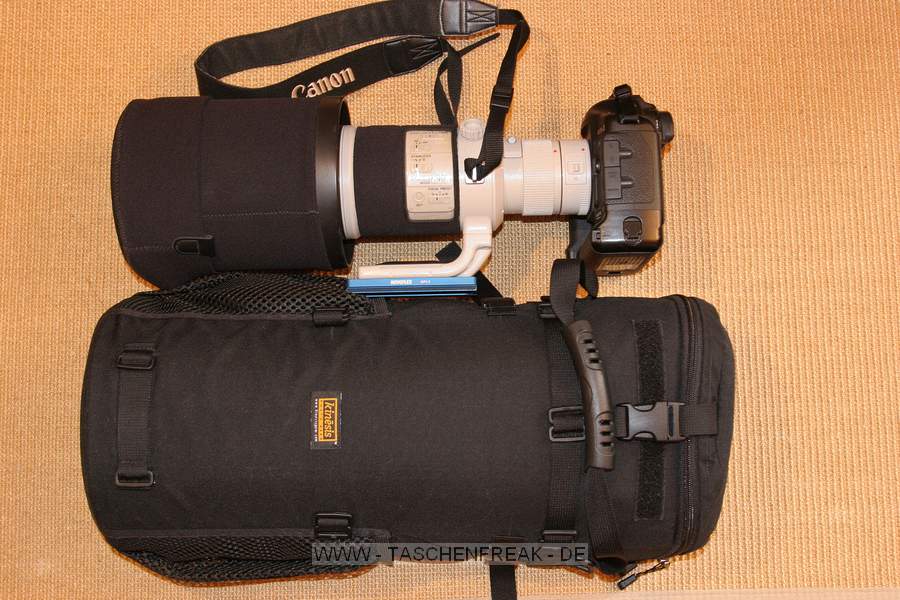 KINESIS L511\n\nFoto von Matthias Deuscher - VIELEN DANK!\n\nKommentar:\n\nHallo Jrg,\n\nanbei mal ein paar Photos fr Deine Seite.\n\nIch war persnlich vor Ort in Utah /USA und kann diesen Hersteller nur empfehlen, keine billige China Importware.\n\nDer Objektivkcher E970 ist perfekt fr ein 300er 2,8 mit angesetzter Kamera.\nIch hatte mir einst das Lowepro LensCase 5 fr dieses Objektiv zugelegt, aber es war wirklich ein Witz, denn mit Gegenlichtblende ist es nicht verwendbar, obwohl der Hersteller "Lowepro" es fr diesen Zweck (mit Gegenlichtblende) empfiehlt.\n\nDie Objektivtasche L511 ist fr ein 500er 4,0 vorgesehen.\nFr dieses Objektiv hatte ich mir vor einem Jahr einen Lowepro LensTrekker 600AW zugelegt, jedoch ist mit diesem Rucksack nur ein Objektiv tragbar, da nicht mehr Raum zur Verfgung steht.\nHeute nutze ich einen Arcteryx Rucksack mit den Kinesis Objektivtaschen L511 (500mm 4,0) und E970 (300mm 2,8) und bin vollkommen zufrieden.\n\nBeste Gre\nMathias