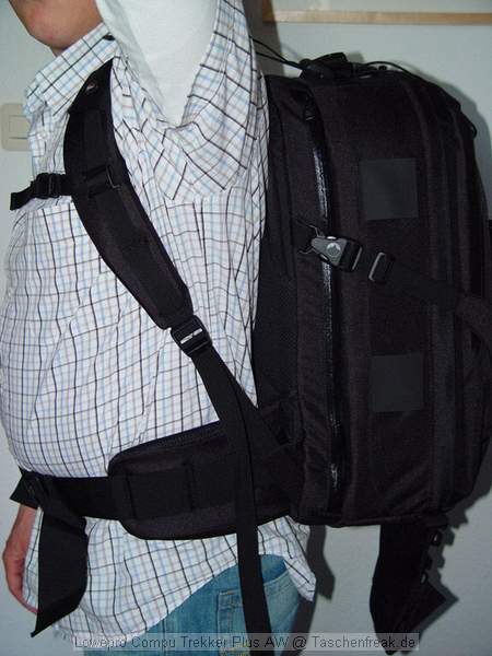 Lowepro Compu Trekker Plus AW\n\nFoto von Timo - DANKE DAFR!\n\nKommentar des Nutzers:\n\nUnd so sieht es aus wenn ein 1,80 Mann diesen Rucksack auf dem Buckel hat ...