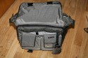LOWEPRO CLASSIEFIED 250 AW\n\nFoto und Text von Jens Krmer - VIELEN DANK!\n\nKommentar:\n\nHallo,\n\nhier Bilder von der Lowepro Classified 250AW \n\nFarbe Sepia \n\nFassungsvermgen:\n\n5d mit BG\n50d ohne BG\n16-35 2,8\n24-105 IS\n70-200 2,8 IS\n100-400 IS\n+\nKlein Kram\n\nGru Jens