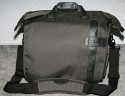LOWEPRO CLASSIFIED 250AW\n\nFoto und Text von Ralf Gnther - VIELEN DANK!\n\nKommentar:\n\nAnbei ein Paar Bilder von dieser tollen Tasche, die sehr gut verarbeitet ist und Platz fr fast die Gesamte Fotoausrstung bietet.\n\nMfG Ralf Gnther