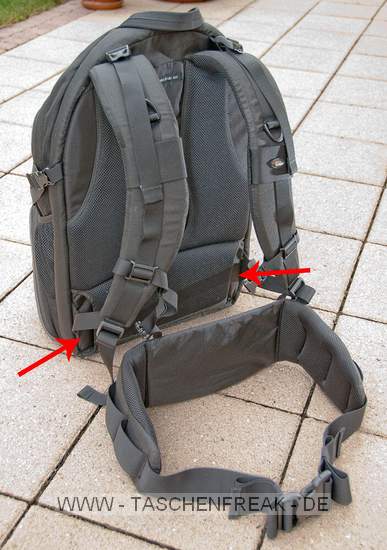 LOWEPRO COMPU ROVER AW\n\nFoto und Kommentar von Tobias Strang - VIELEN DANK!\n\nKommentar:\n\nDer Taillengurt ist abnehmbar. Er wird durch den markierten Tunnel geschoben und ist durch vier Klettverschl�sse befestigt. \n\nDer Rucksack l�sst sich auch sehr gut ohne den Taillengurt tragen