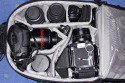 Lowepro CompuTrekker AW mit DSLR und Mittelformat\n\nFoto von Jrg Langer\n\nKommentar des Nutzers:\n\nDer Lowepro CompuTrekker ist unseres Erachtens der beste Verwandlungsknstler den es unter den Fotoruckscken gibt. Mit ein paar zustzlichen Raumteilern kann man nahezu alles mit Ihm anstellen.\n\nWir verstauen hier im Hauptfach:\n5D mit BG und RRS L-Winkel\nmit angesetztem Canon 24-70 2,8L USM mit ungedrehter Geli,\nSigma 12-24 fr die Canon DSLR\nSigma 150 2,8 fr die Canon DSLR\nCanon Blitz 580 EX mit 8 zustzlichen Akkus\nTimer Fernbedienung\n\nMamiya RB67 mit Prismensuche und 120er Filmmagazin\nmit angesetztem 3,8 127mm Mamiya Objektiv\nzustzlichem WW 4,5 65mm Mamiya Objektiv\nzustzlichem Lichtschachtsucher\n\nIm Deckelinnenfach sind bneide Gummiu Gelis fr die Mamiya und der Doppeldrahtauslser, sowie Akkus und Speicher fr die DSLR.\n\nIn der vordertasche (auen) sind:\n30 Rollfilme in Lowepro Filmtaschen\nLowepro Handschuhe\nNexto CF Mobiler Speicher fr die DSLR\nTaschenlampe und 77er B&W Polfilter in der B&W Box\n\nDas Notebookfach ist leerr, bzw. bietet Platz fr Reisefhrer, GPS-PDA oder andere Unterlagen.\n\nSo bepackt ist er nicht leicht aber besser zu tragen wie beide Ausrstungen getrannt in Schultertaschen.