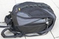 Lowepro DryZone 200\n\nFoto von Jrg Langer - Danke an den Nutzer bei dem ich den Rucksack fotografieren durfte.\n\nKommentar des Nutzers:\n\nDamit habe ich auch die Hasselblad schon 1000 Hhenmeter auf dem Rcken gehabt ohne Probleme. Wasserdicht und dennoch sehr bequem. Reisverschlsse bedrfen Pflege und Gewhnung.