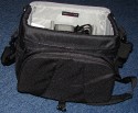 Lowepro EX 180\n\nFoto von C. Lehmeier - VIELEN DANK!\n\nKommentar des Nutzers:\n\nLowepro EX-180\n\nmaße:  \nlänge 26cm\nhöhe 22 cm\ntiefe 20 cm\nfachbreite ca 7cm, 3 reihig
