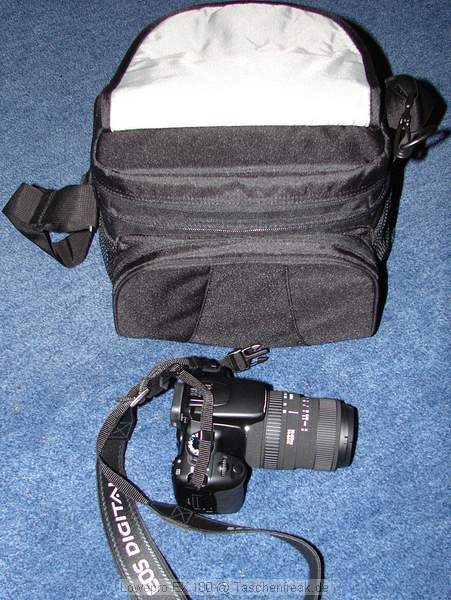Lowepro EX 180\n\nFoto von C. Lehmeier - VIELEN DANK!\n\nKommentar des Nutzers:\n\nLowepro EX-180\n\nmae:  \nlnge 26cm\nhhe 22 cm\ntiefe 20 cm\nfachbreite ca 7cm, 3 reihig