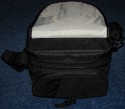 Lowepro EX 180\n\nFoto von C. Lehmeier - VIELEN DANK!\n\nKommentar des Nutzers:\n\nLowepro EX-180\n\nmaße:  \nlänge 26cm\nhöhe 22 cm\ntiefe 20 cm\nfachbreite ca 7cm, 3 reihig