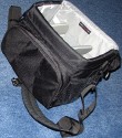Lowepro EX 180\n\nFoto von C. Lehmeier - VIELEN DANK!\n\nKommentar des Nutzers:\n\nLowepro EX-180\n\nmaße:  \nlänge 26cm\nhöhe 22 cm\ntiefe 20 cm\nfachbreite ca 7cm, 3 reihig