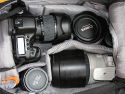 LOWEPRO FLIPSIDE 300\n\nFoto und Text von Marc-Antn Kehr - VIELEN DANK!\n\nKommentar:\n \nHallo,\n\nda ich Taschenfreak genutzt habe um mich fr einen Fotorucksack zu entscheiden, mchte ich gerne etwas zurckgeben, anbei ein paar Fotos und Anmerkungen zum Lowepro Flipside 300:\nErstmal, das Ding ist innen fast grer als auen, ich hatte vorher einen greren Rucksack und war mir nicht sicher ob ich alles in den Flipside reinbekomme was ich brauche (vor allem bei dem 100-400 hatte ich so meine Bedenken), aber wie man sieht passt da schon einiges rein, als da wren:\n\nEOS 5D mit Batteriegriff und Tamron 2,8/28-75 EF 2,8/20mm EF 2,8/24mm EF 100-400L IS 3er Zwischenringsatz & 2x Kenko Konverter Winkelsucher\n4 Cokin Filter P inkl. Halter und Adapterringe Fernauslser Ersatzbatterie Objektivpinsel und Optikpapier Klistierspritze zur Sensorreinigung CF Speicherkarte Rndelmutter Bedienungsanleitung Slik 800G Stativ\n\nDer "Trick mit dem Flip" bei diesem Rucksack funktioniert wirklich gut, man kommt an alles dran und braucht den Rucksack nicht abzunehmen.  Bis jetzt habe ich aber noch keine lngere Tour mit dem Teil gemacht, so da ich wenig ber den Tragekomfort berichten kann.