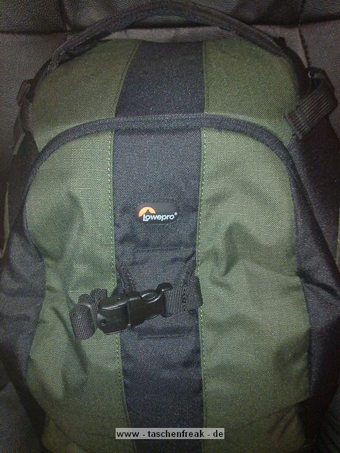 LOWEPRO FLIPSIDE 400 AW\n\nFotos von Sergej Fast - VIELEN DANK!\n\nKein Kommentar des Users