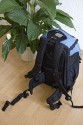 LOWEPRO FLIPSIDE 500\n\nFoto und Text von Lars Brckler - VIELEN DANK!\n\nKommentar:\n\nEs war mal wieder einer dieser Abende wo man eigentlich nichts zu tun hat und einfach so vollkommen unmotiviert im Netz surft. Das kommt zwar nicht oft vor, aber eben doch ab und an.\n\nDas eine oder andere Bierchen war schon geleert, als ich bei Klaus Bothe auf der Seite angelangte und wie jeden Tag die Kleinanzeigen bei Isarfoto checkte. Was sahen meine mden Augen da? Einen Flipside.. was? 500? Das muss doch ein Tippfehler gewesen sein, dachte ich mir. Nun mchte ich behaupten, dass ich mich im Lowepro-Sortiment auskenne, aber von einem Flipside 500 AW habe ich noch nie etwas gehrt.\n \nSchon mehrfach hatte ich im Rahmen meiner beruflichen Ttigkeit den Flipside 400 AW in der Hand und habe mich schon oft gergert, dass dieser auerordentlich gute Rucksack eine Nummer zu klein ist. Aber wenn es etwas nun mal nicht gibt, da ntzt auch Fluchen nichts. Schwamm drber. \n \nDer Blick ging schon wieder Richtung ThinkTankPhoto, denn irgendein Rucksack fr das 300er 2.8 L musste her. Immer nur Trolley war nichts und in den Aero 80 passt es zwar rein, aber es steht quasi in einem groen Fach ohne jeglichen Halt. Also Mist! Auerdem passen dann keine anderen Linsen mehr hinein.\n \nNun, ich recherchierte also ein wenig ber den 500 AW und siehe da, es gibt ihn wirklich. Es handelt sich bei dem Rucksack um ein limitiertes Sondermodell, welches Lowepro zu den olympischen Winterspielen an Profifotografen (offenbar) verschenkt hatte. Zu kaufen gibt es den Rucksack nicht. Ich habe eine einzige chinesische Seite gefunden, die den Rucksack fr schlappe 4083 Hongkong-Dollar vertreibt. Das entspricht in richtigem Geld 406 Euro + Versand und Tax. Das nenne ich mal eine Ansage!\n\nIch bin mittlerweile ber den Punkt hinaus, wo ich mir ber die Preise von Fotozubehr den Kopf zerbreche, geschweige denn mich darber aufrege.\n\nInteressant ist, dass LowePro nur 1200 Stck von den Ruckscken produziert hat. Da stellt sich natrlich die Frage, wie wirtschaftlich so etwas ist. Meiner hat die Nummer 109/1200. Wie toll!\n \nGenug Gelaber, kommen wir zum Rucksack:\n \nErstes Befummeln:\n \nDer erste Eindruck ist wie bei jedem LowePro Produkt erstklassig. Lange habe ich darber nachgedacht, wer denn nun eigentlich die besseren Produkte macht, LowePro oder Tamrac. Oft ist das Preisniveau sehr hnlich aber die Verarbeitung geht in den meisten Fllen an LowePro. Diese Erkenntnis manifestiert sich auch im Flipside 500 AW. Die Tasche ist wahnsinnig gut gepolstert und die Gre ist fr meine Krperhhe ideal. Er wirkt auf den ersten Blick nicht zu wuchtig und macht einen hochwertigen Eindruck.\n \nNegatives fiel mir erstmal nicht auf, auer ein NPS Logo, was fr mich als Canoniero natrlich ein No-Go ist. Aber das soll mich nicht weiter stren, Patch drber nhen und gut ist!\n \nAusstattung: \n\nMittlerweile habe ich gelernt, dass es einige wichtige Kriterien gibt, die ein Rucksack erfllen muss damit er im tglichen Einsatz bestehen kann.\n \nNeben dem Schutz der Ausrstung sind das vor allem Komfortmerkmale wie ein ordentlich gepolsterter Beckengurt oder breite und weiche Schultergurte. Beides bietet der Flipside 500 AW und hinterlsst somit schonmal einen guten Eindruck. Das modische uere ist ebenfalls angenehm, wenngleich es mir lieber gewesen wre, wenn es den 500 AW in dem sehr schnen Grnton des 400 AW gegeben htte. Alles Gute ist aber nie beisammen und bei einer Auflage von nur 1200 Stck WELTWEIT ist es wahrscheinlich nicht machbar gewesen auch noch Farbwnsche zu bercksichtigen.\n \nWichtig fr mich ist, dass ich mein 13 MacbookPro immer dabei haben kann. Dies ist im Flipside auf gleich 2 verschiedene Varianten mglich. Zum einen besitzt der Rucksack ein grorumiges Frontfach in welches der Laptop reinpasst. Zum Anderen wre auch im Innenraum noch Platz fr das gute Stck. Wie praktisch letzteres bei der Entnahme der Kamera am Ende noch ist, das mag ich jetzt noch nicht einschtzen.\n\nWie jeder Rucksack von Lowepro ist auch der 500 Aw mit der LowePro - Stativhalterung versehen. Diese erfllt ihren Zweck, ist aber nicht besonders ansehnlich. Das kann TTP deutlich besser. Dafr hat die LowePro Stativhalterung den groen Vorteil, dass man sie einfach einklappen und hinter einem Verschluss verschwinden lassen kann. Das ist pfiffig und hat sich als sinnvoll herausgestellt.\n \nSollte es von oben mal richtig runter schtten, so ist auch das kein Problem, denn der Rucksack verfgt ber ein AW (All Weather) Cover, welches sich schon hundertfach bewhrt hat. Ich nehme an, dass da nichts gendert wurde zu allen anderen modernen LowePro - Taschen. Also, bewhrte Technik... wieso nicht? Man muss das Rad ja nicht jedes Mal neu erfinden. Besser wre es jedoch, wenn es abnehmbar wre. Ich wette aber, dass unzhlige Fotografen das Teil dann wieder zuhause vergessen und dann fluchend im Regen stehen ^^ Warum soll es denn anderen besser gehen als mir? Ich denke auch an alles mglich, vergesse aber oftmals das wichtigste (Eintrittskarten, Pass, Jahreskarten etc.)\n \nAuch Kleinigkeiten wie das Visitenkarten-Fach, die Speicherkarten-Fcher usw. sind nett, aber weder auergewhnlich noch fr mich in irgendeiner Weise nutzbar. Auch das kann TTP besser ;-) Aber wenn es schonmal da ist, rausschneiden muss man es ja nicht unbedingt.\n \nDer Innenraum:\n \nMan mag es kaum glauben, aber im Flipside 500 AW htte sogar eine Linse der Kategorie 400/2.8 L Platz. Das obere Bild zeigt, wieviel Ausrstung tatschlich in den Rucksack passt. Ich war sehr erstaunt.\n \nFolgende Ausrstung findet im Innenraum (ohne Auentaschen) Platz:\n \nCanon EOS 40D Body + BG-E2N\nCanon EOS 550D Body + BG-E8\nSigma 10-20 mm 4-5,6 + Geli\nSigma 18-50 mm 2,8-4,5 + Geli\nCanon 70-200 F4 L USM + Geli\nCanon EF 300 mm 2,8 L USM  mit umgedrehter Geli\nCanon EF Extender 1,4x II\n2x Canon Blitzgert (580 EX und 420 EX in eigener Hlle)\nSigma Objektiv-Kcher (vom 10-20) mit Ladegerten etc.\nHama Trackpack mit 16x Eneloop Akku\n\nDas ist schon ganz ordentlich. Sogar alle Ladegerte (vom MPB, BC700, Canon Ladegerte fr beide Kameras) passen noch in den Innenraum. Das liegt vor allem an der Tiefe des Rucksackes, die gro genug ist, das 70-200er F4 stehend darin zu transportieren. 2 cm weniger und das wre nicht gegangen. \n\nIn die Auentaschen passen locker jeweils 1 Flasche Wasser mit 1,5 l oder (fr diejenigen, die frh duschen und kein Wasser mit rumschleppen mssen :-) ... 2 Flaschen Bier ^^\n\nDie Flipside-Technik:\n \nLaut LowePro soll man in der Lage sein, den Rucksack nach vorn zu drehen und durch den rckseitigen Deckel Zugriff auf die Ausrstung zu haben. Das mag bei leichten Ausrstungen klappen, bei meinen 14 kg ohne Getrnke und Stativ (mehr Kilos passen ins Hauptfach nicht rein) geht das schon nicht mehr. Ich habe immer Angst, dass es den Beckengurt wegreit. Was dann das Resultat wre, dass will ich mir gar nicht ausmalen.\n \nKritikpunkte:\n \nEs gibt natrlich auch Dinge, die mir nicht ganz so gut gefallen. Zum einen ist da die eingeschrnkte Farbwahl und die Tatsache, dass man den Rucksack nicht frei kaufen kann. Zum anderen knnte man die Stativ - Halterung noch optimieren. Ich werde mein CT-3442 wohl wieder an der Seite transportieren, wie bei jedem anderen Rucksack auch. Beckengurte sind schn, aber schn wre es auch, wenn man diese auch abnehmen knnte. Ab und an stren sie dann doch ein wenig aber wenns nicht geht... Wurscht!\n \nFazit:\n \nMal wieder ein toller Rucksack, vollgestopft mit tollen Features. Wem der 400er nicht reicht, der wird mit dem 500er AW glcklich. Der hohe Anschaffungswiderstand schreckt ein wenig ab, aber Exklusivitt hat eben ihren Preis. Ich habe den Rucksack tglich im Einsatz beim Wandern und auf dem Bike. Bei beiden Einsatzbereichen macht er eine gute Figur und ich wrde ihn jederzeit wieder kaufen.\n \nWie viel jeder Einzelne dann am Ende bereit ist zu zahlen, das hngt sicher davon ab, wie gut die eigenen Anforderungen von dem Rucksack erfllt werden und was einem die Exklusivitt wert ist. Letzteres interessiert mich gar nicht aber wenn es nunmal passt, dann kann es auch 2 Euro mehr kosten.\n \nBei Ebay habe ich nicht eine einzige beendete Auktion gefunden, es sollte also nicht leicht werden den LowePro Flipside 500 AW auf dem Gebrauchtmarkt zu finden.