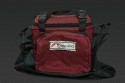 Lowepro Mini Mag 1 (1989)\n\nFoto von Reiner Bttcher - DANKE AN REINER!\n\nKommentar des Nutzers:\n\nanbei mal drei Bilder der Tasche.\n \nEs handelt sich um die Mini Mag 1. \nGekauft habe ich die Tasche 1989 in einem Outdoor-Laden in Mnchen.\n \nBreite:   23,5 cm\nTiefe:    15,5 cm (11,5 cm - ohne Fronttasche)\nHhe:    23 cm\n \nGruss\nReiner Bttcher