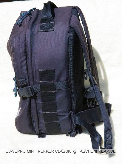 LOWEPRO MINI TREKKER CLASSIC\n\nFoto von Dieter Schröder - VIELEN DANK!\n\nKommentar des Nutzers:\n\nHallo ,\n\nHier kommen nun weitere Bilder für ihre Galerie.\n\nNach Prüfung ihrer Seite sind diese bisher nicht vertreten.\n \n1.MiniTrecker von Lowepro \n\nBild 1 : Von der Seite ( beide Seiten sind gleich)\nBild 2 : Von Vorn , Mit zwei Vortaschen versehen, Notebook 25*32*5 passt locker rein ins große Vorfach / 15,4Zoll gerade noch(von der Breite her)\nBild 3 : Von Hinten , Gurtsystem mit Tragegurten und Bauchgurt, nicht versenkbar\nBild 4 : Von unten , man sieht die Stativschlaufen\nBild 5 : Von innen, dieser Rucksack hat noch KEINEN Schutz vor der Reißverschlussteilen (neuere schon)\n\nMit freundlichem Gruß \n\nDieter Schröder